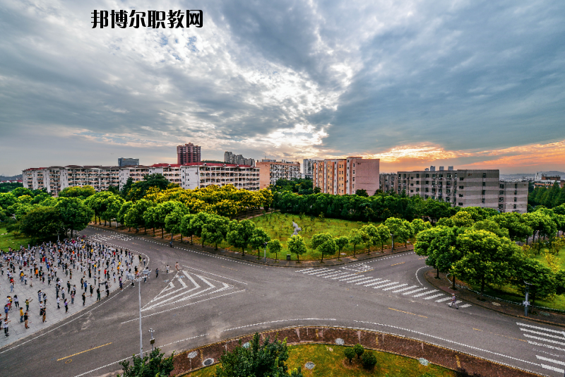 江蘇建筑職業(yè)技術(shù)學(xué)院怎么樣、好不好