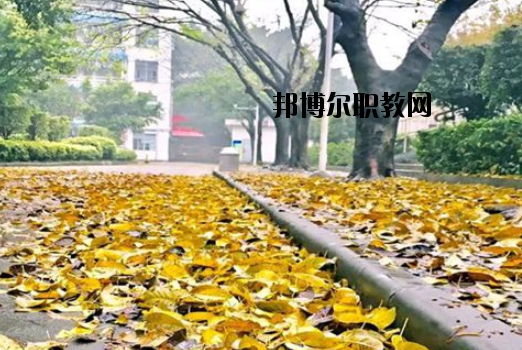 廣東輕工職業(yè)技術(shù)學(xué)校2020年報(bào)名條件、招生要求、招生對(duì)象