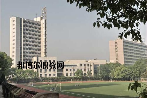 南充工業(yè)職業(yè)技術(shù)學(xué)校2020年報名條件、招生要求、招生對象