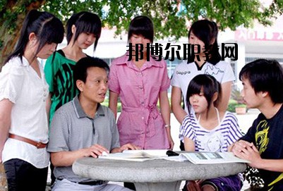 內(nèi)江奮發(fā)職業(yè)學(xué)校2020年報名條件、招生要求、招生對象