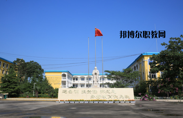 鄭州外資企業(yè)管理中等專業(yè)學(xué)校2021年報(bào)名條件、招生要求、招生對(duì)象