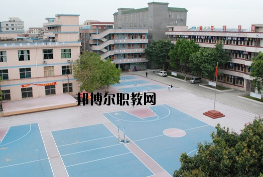廣東黃埔技工學(xué)校2020年報(bào)名條件、招生要求、招生對象