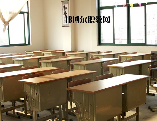 蕪湖機(jī)電學(xué)校2020年報(bào)名條件、招生要求、招生對(duì)象