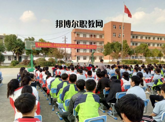 阜陽(yáng)科學(xué)技術(shù)學(xué)校怎么樣、好不好