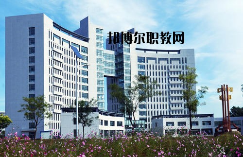 許昌技術(shù)經(jīng)濟(jì)學(xué)校2021年招生辦聯(lián)系電話(huà)