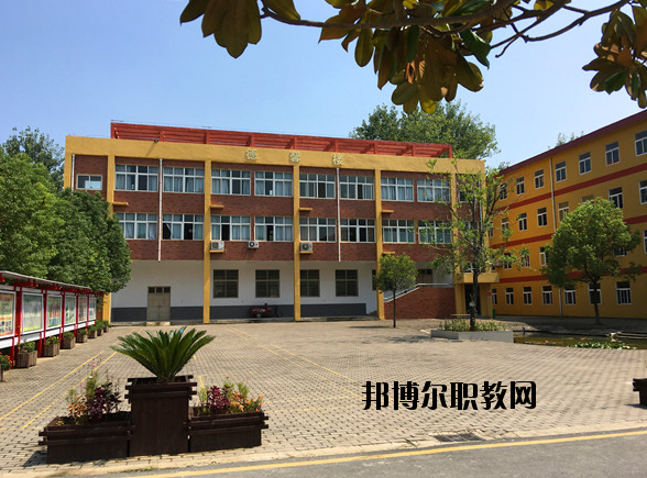 潁上信息工程學校2020年報名條件、招生要求、招生對象