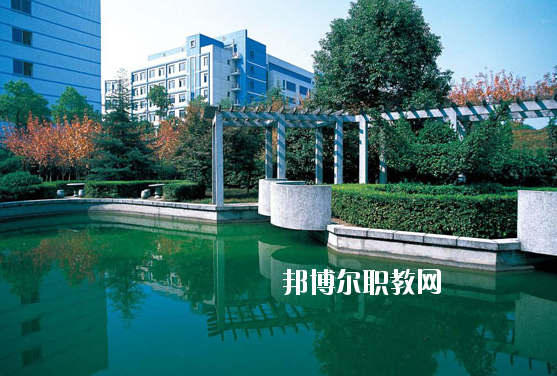 蕪湖地區(qū)衛(wèi)生學校2020年報名條件、招生要求、招生對象