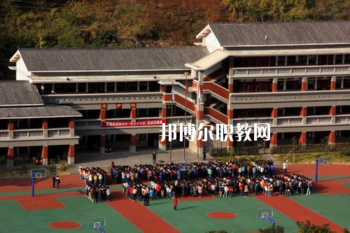 四川石棉職業(yè)高級(jí)中學(xué)怎么樣、好不好