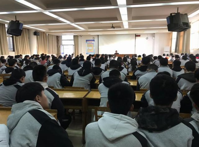 江蘇建湖中等專業(yè)學校2020年報名條件、招生要求、招生對象