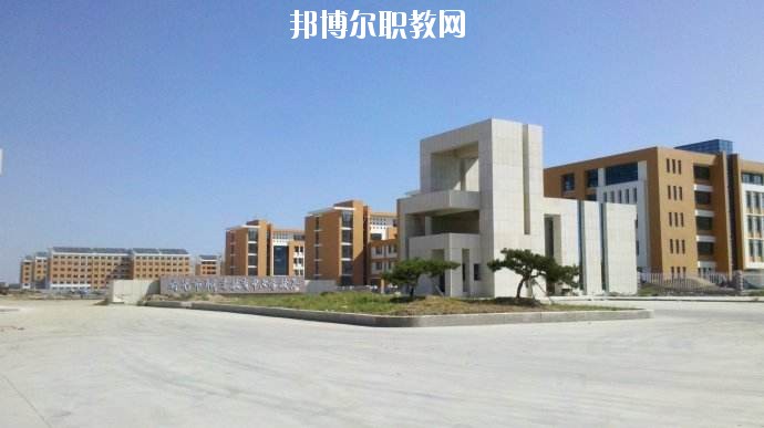 確山縣職業(yè)教育中心2021年報(bào)名條件、招生要求、招生對象