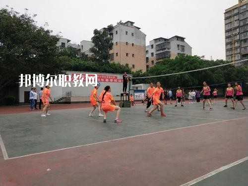 宜賓南溪區(qū)職業(yè)高級(jí)中學(xué)校2020年報(bào)名條件、招生要求、招生對(duì)象
