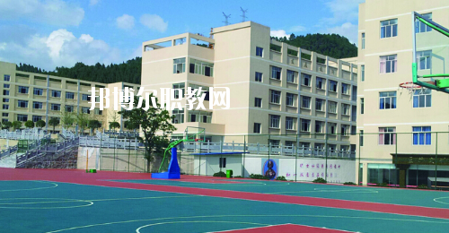 銅仁碧江區(qū)中等職業(yè)學(xué)校2020年報(bào)名條件、招生要求、招生對(duì)象