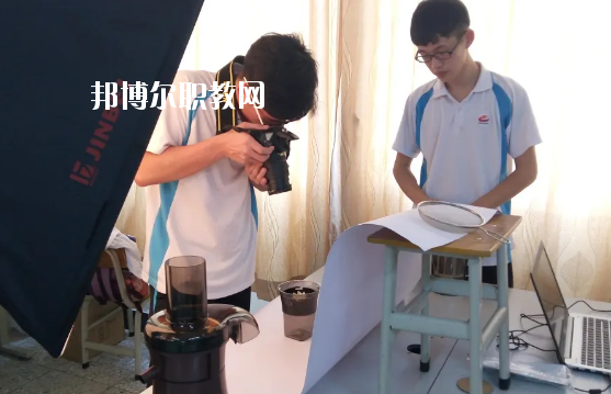 佛山順德區(qū)胡錦超職業(yè)技術(shù)學(xué)校2020年報(bào)名條件、招生要求、招生對象