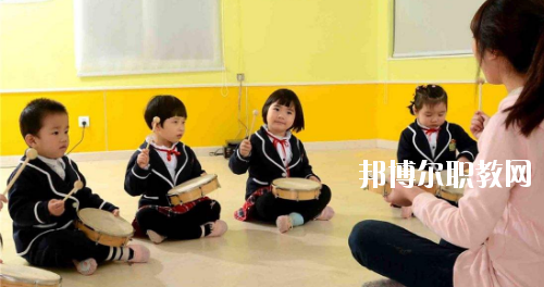 貴州2020年女生上什么幼師學校好