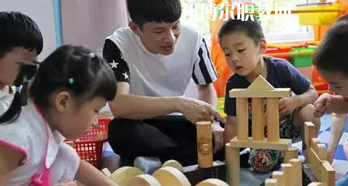貴州2020年女生初中畢業(yè)上幼師學校
