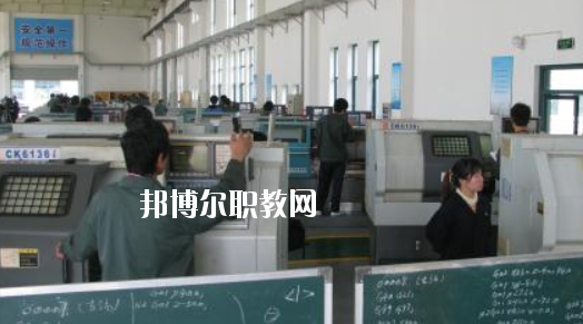 含山電子工程學(xué)校2020年報(bào)名條件、招生要求、招生對象