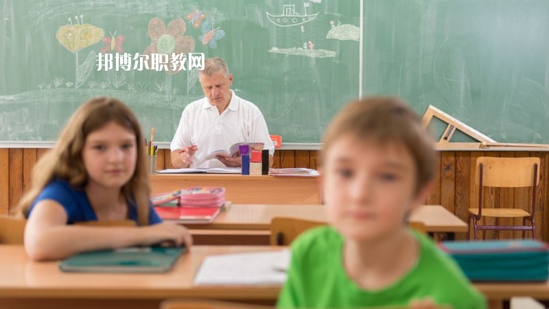 四川2020年女生學幼師學校怎么樣
