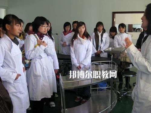 四川2020年哪個(gè)大專學(xué)校衛(wèi)校好