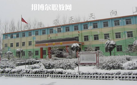 淮北市烈山區(qū)中等專業(yè)學(xué)校2020年報(bào)名條件、招生要求、招生對(duì)象