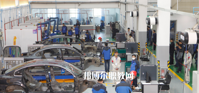 廣東2020年汽修學(xué)校學(xué)什么好找工作