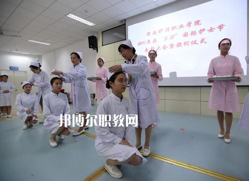 四川2021年去讀衛(wèi)校學(xué)什么對以后好一點(diǎn)