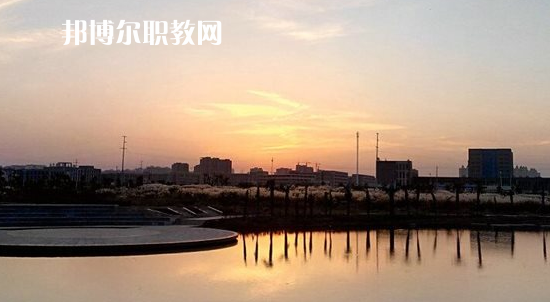銅陵市理工學(xué)校2021年報名條件、招生要求、招生對象 
