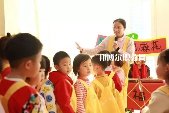 武漢2021年哪個大專學(xué)校幼師學(xué)校好