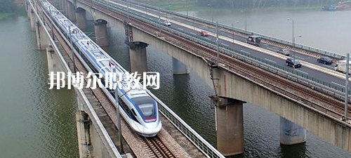 南寧2021年初中生學鐵路學校怎么樣