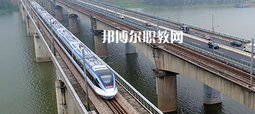 南寧2021年初中生能讀鐵路學(xué)校嗎