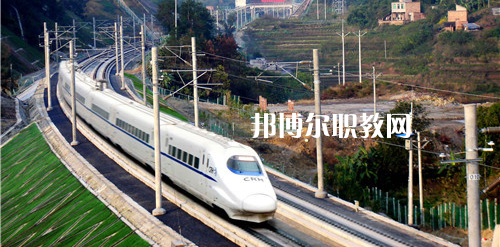 南寧2021年初中生可以學(xué)鐵路學(xué)校嗎