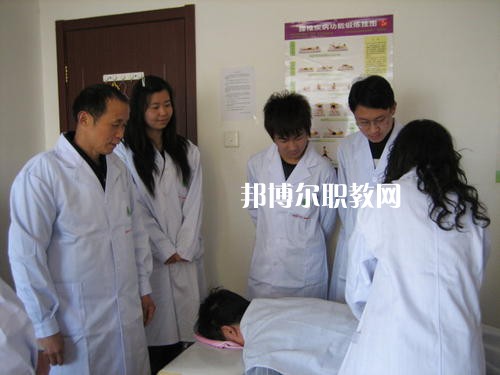 成都2021年衛(wèi)校有哪些專(zhuān)業(yè)可以學(xué)