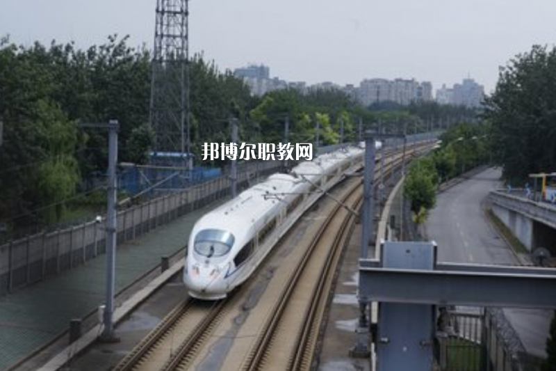 重慶2021年沒有畢業(yè)證可以讀鐵路學(xué)校嗎