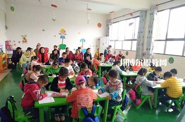 武漢2021年幼師學校什么專業(yè)比較好
