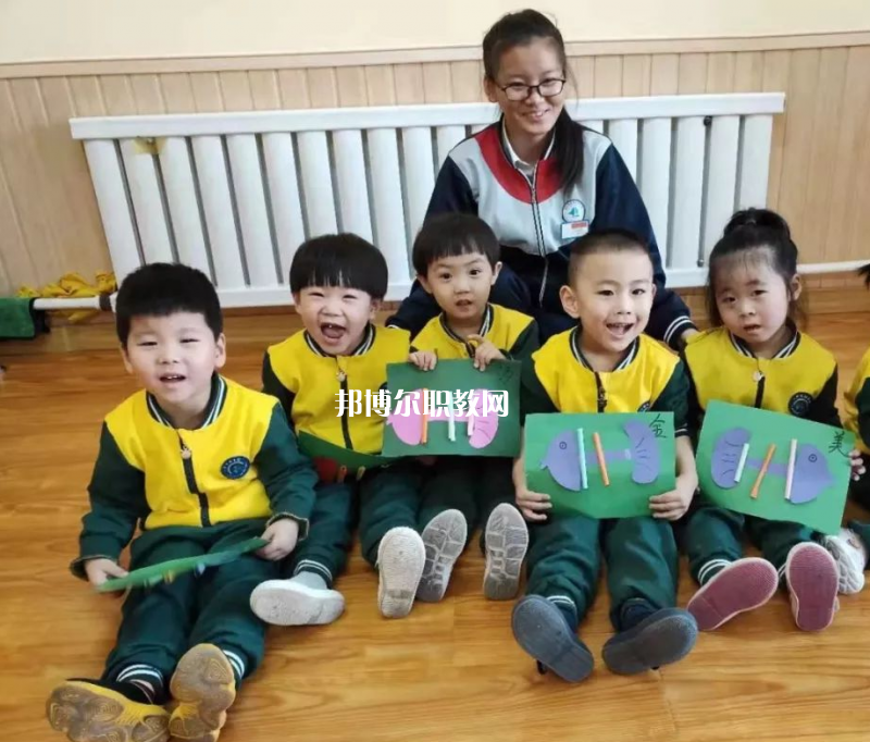 貴陽2021年女生學幼師學校有前途嗎
