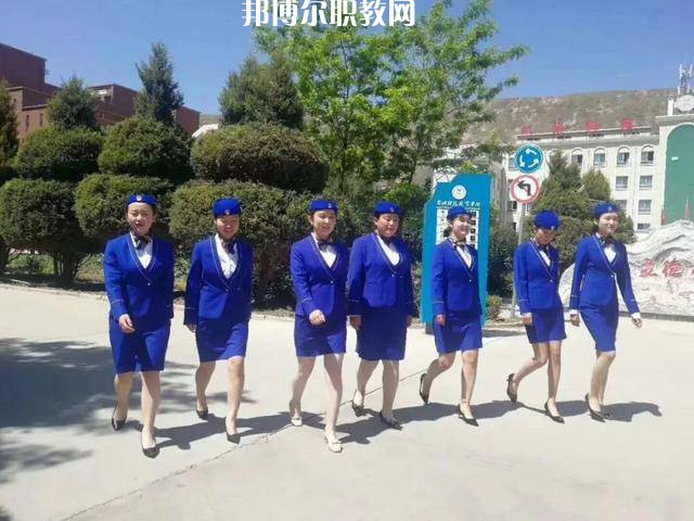 蘭州2021年初中生學(xué)高鐵學(xué)校怎樣