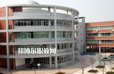 重慶2021年讀鐵路學校要多少錢