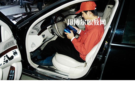 四川2021年男生讀汽修學(xué)校學(xué)什么專(zhuān)業(yè)好
