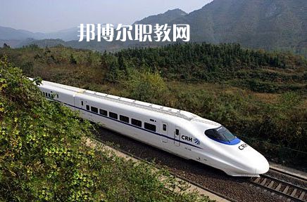 廣西2021年女生學鐵路學校好找工作嗎
