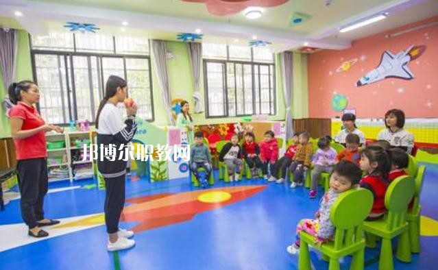 武漢2021年讀幼師學(xué)校讀什么專業(yè)好