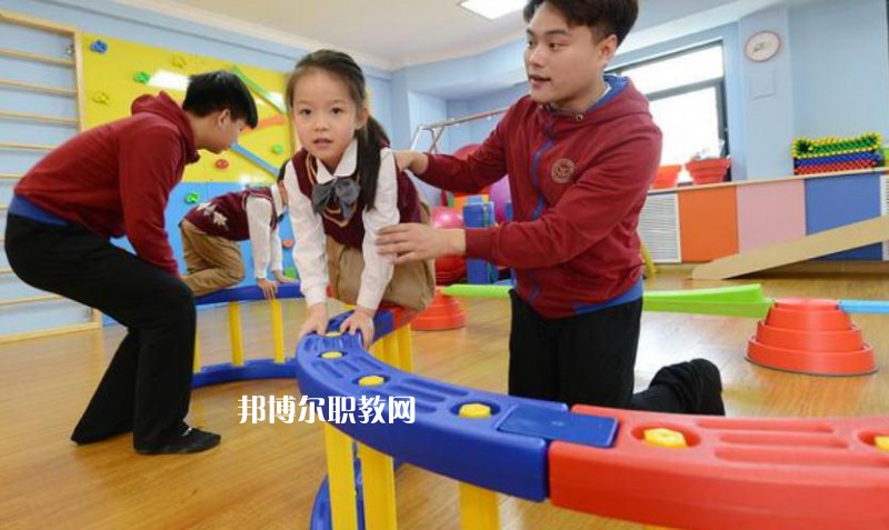 武漢2021年適合男生的幼師學校專業(yè)