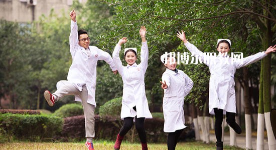成都2021年初中生學(xué)衛(wèi)校怎樣
