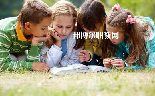 西安2021年女生學(xué)幼師學(xué)校