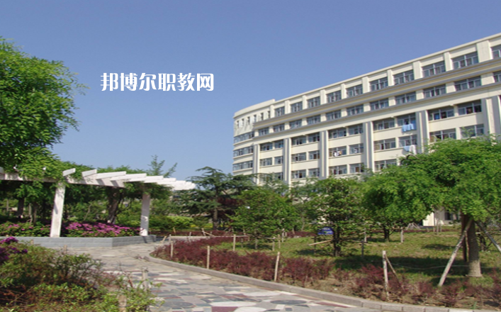 江蘇2021年初中畢業(yè)報什么中專學(xué)校好