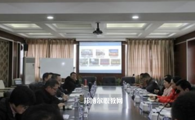重慶2021年初中畢業(yè)考什么中專(zhuān)學(xué)校