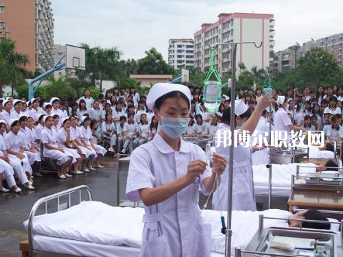 成都2021年學衛(wèi)校哪個學校好