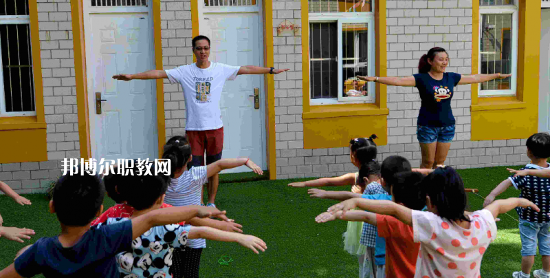 武漢2021年幼師學(xué)校有什么專業(yè)適合女生