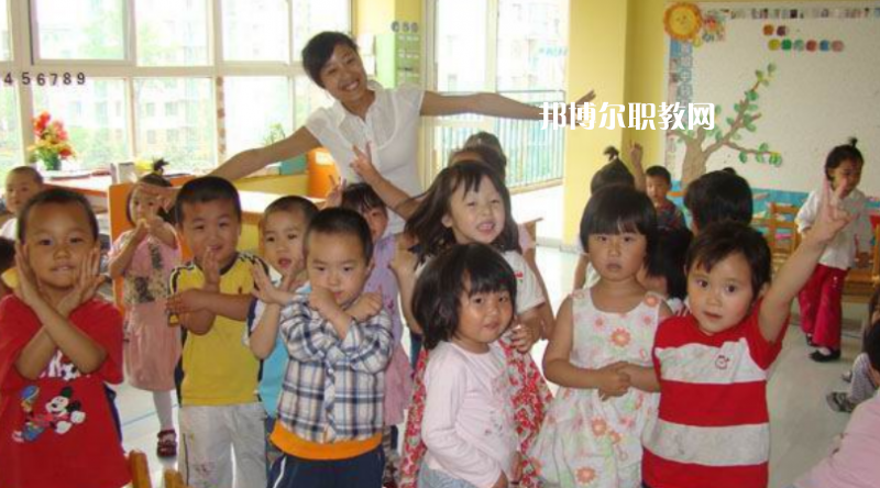 武漢2021年女生可以讀幼師學(xué)校嗎