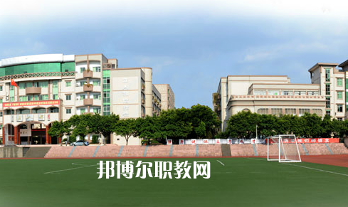 重慶2021年女生讀什么汽修學(xué)校