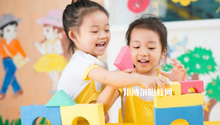 武漢2021年女生讀幼師學(xué)校好不好