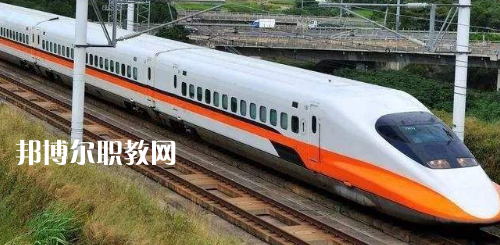 南寧2021年鐵路學(xué)校和中專有哪些區(qū)別